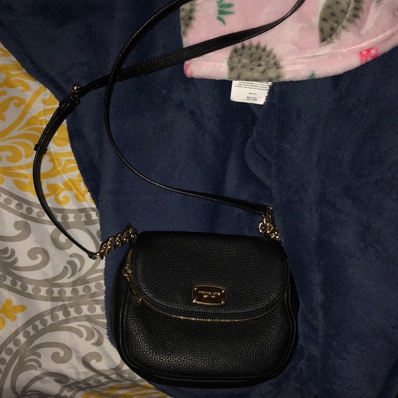 Michael Kors Handbags - Michael kors black & gold crossbody